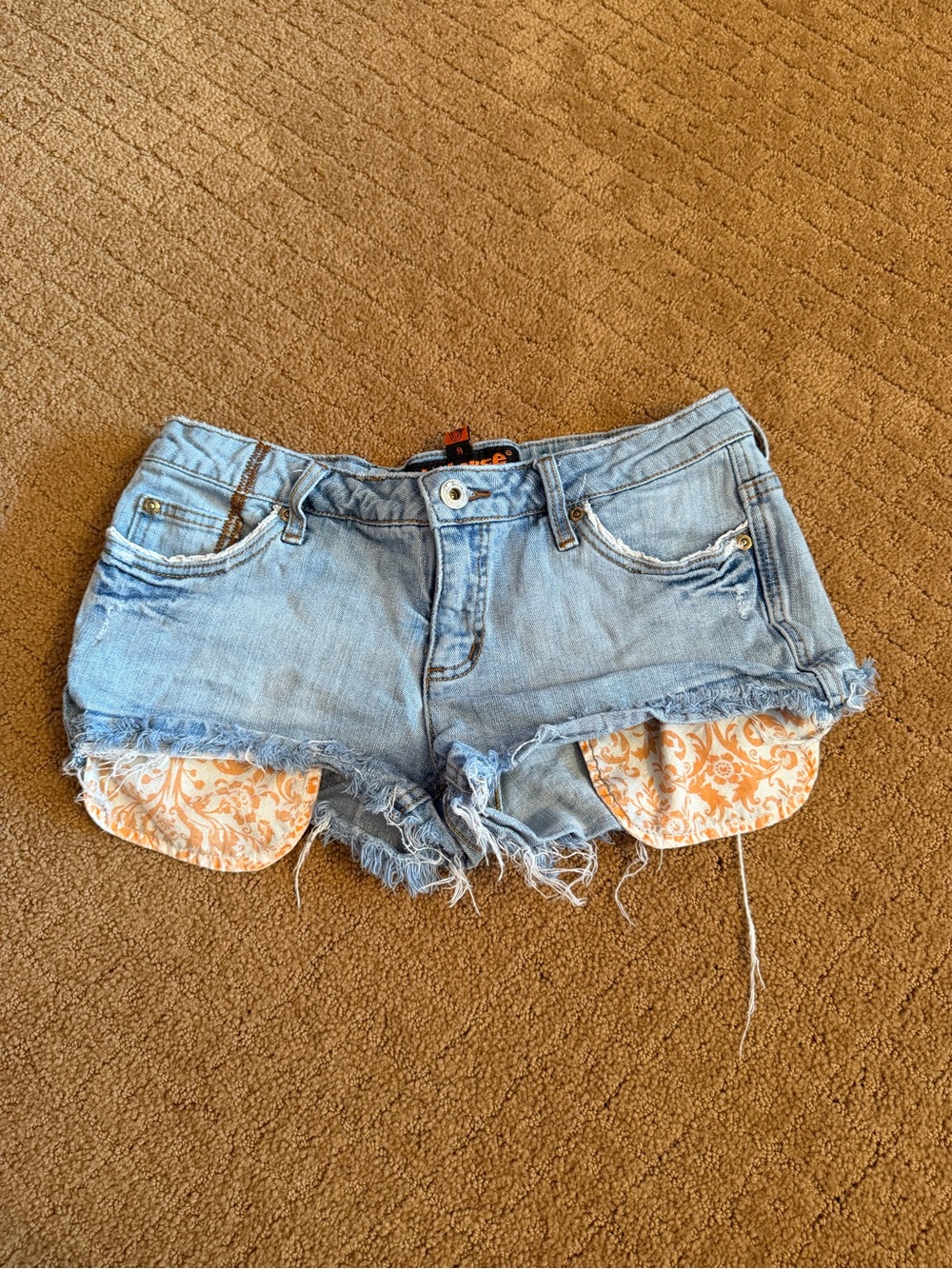Dollhouse Low Rise Distressed Cutoff Medium Wash Orange Pocket Women’s Size 9